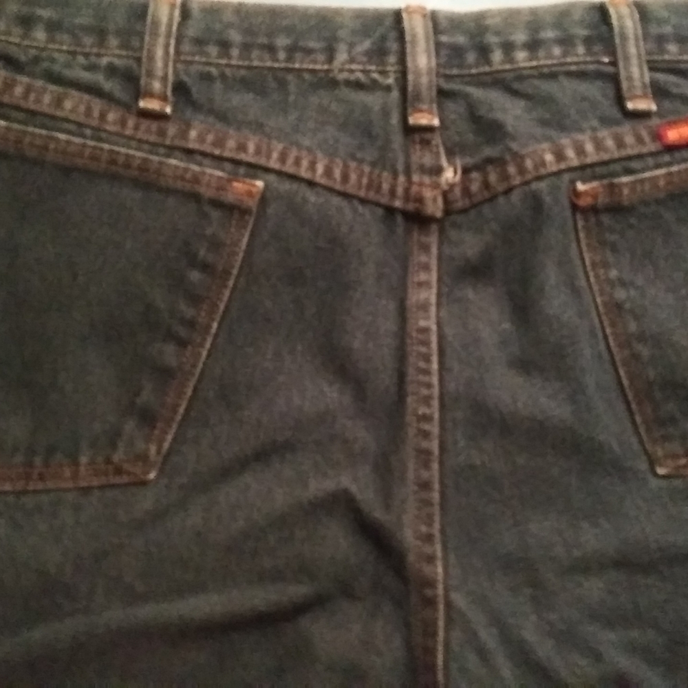 Men's Wrangler Blue Jeans size 34 × 30